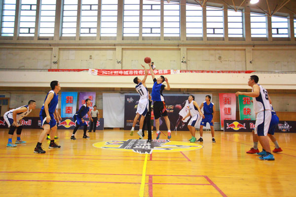 巴西客场1-0秘鲁，内马尔助攻，马尔基尼奥斯头球绝杀-今日头条